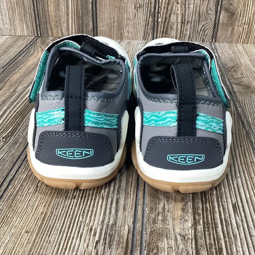 Keen Girls Knotch Creek Toddler Sandals Closed Toed Hiking 1026155 Size 4 *NEW*